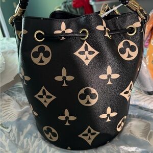 Black and Cream Designer Bucket Bag